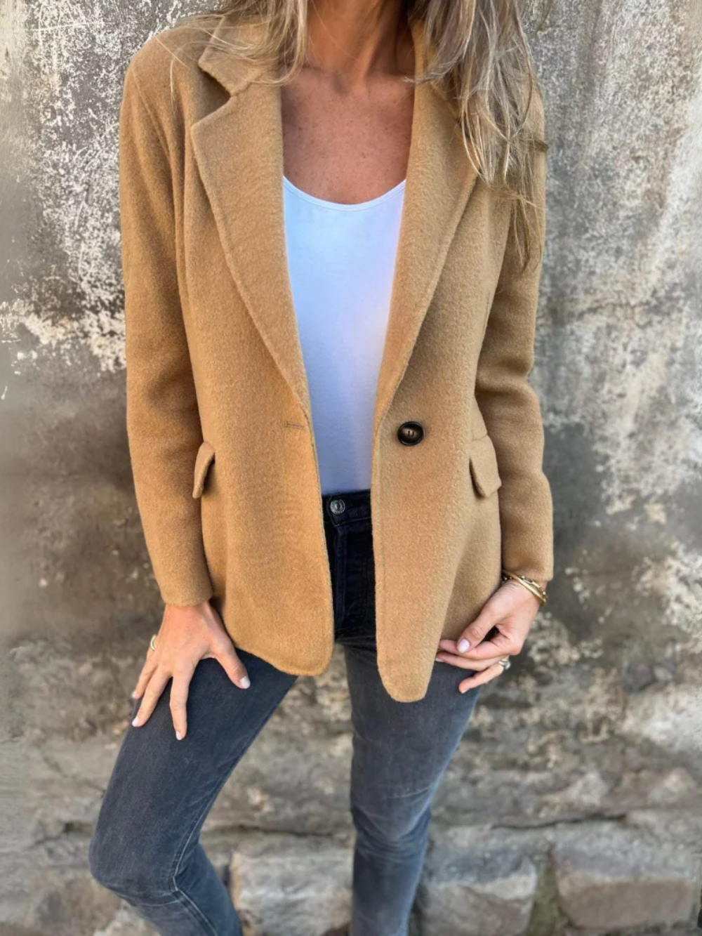 Blazer Madeleine Corte Elegante en Lana Sintética