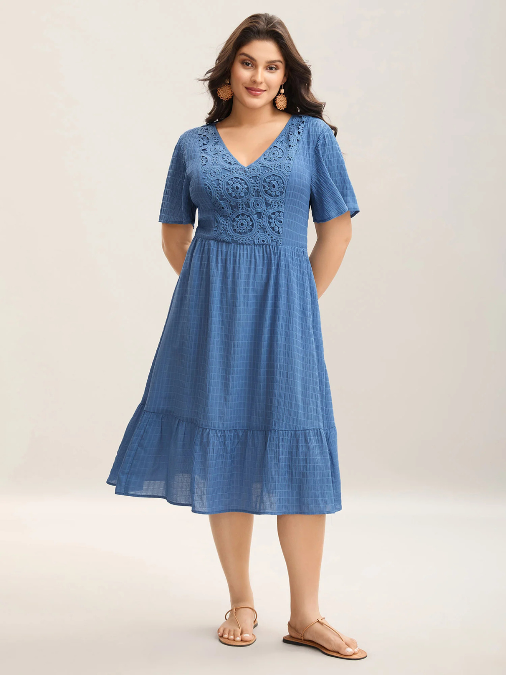 Vestido Midi Lumi con encaje texturizado y bolsillos