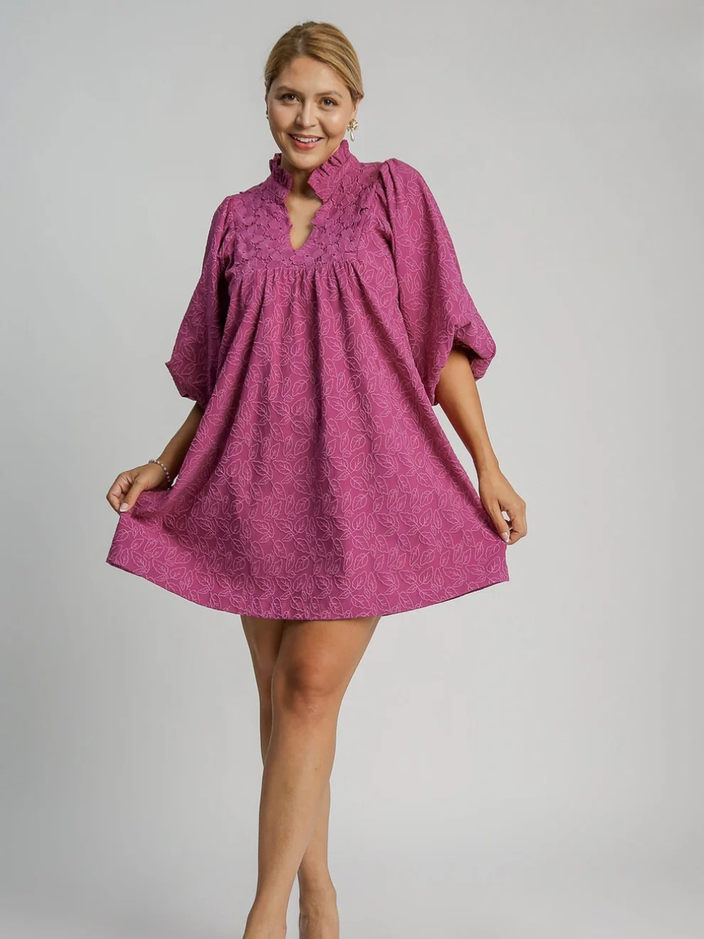 Vestido Aura con hojas y mangas abullonada