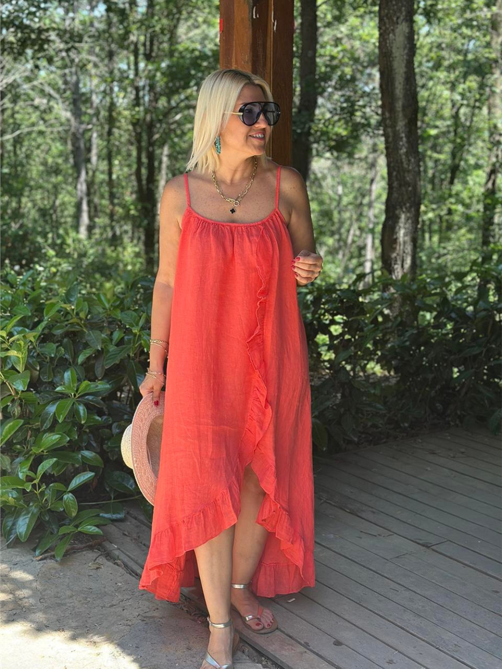 Vestido Juliana de lino con tirantes y volantes