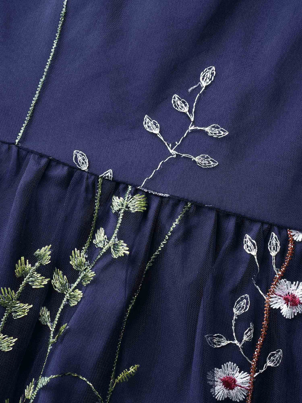 Vestido Cami Flora bordado U‑Neck