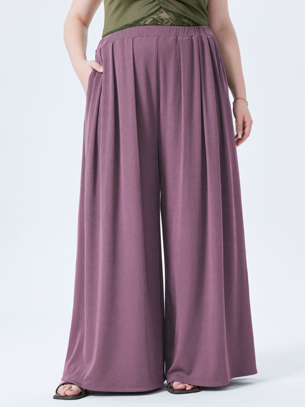 Pantalón Amalia de pierna ancha y tejido elástico
