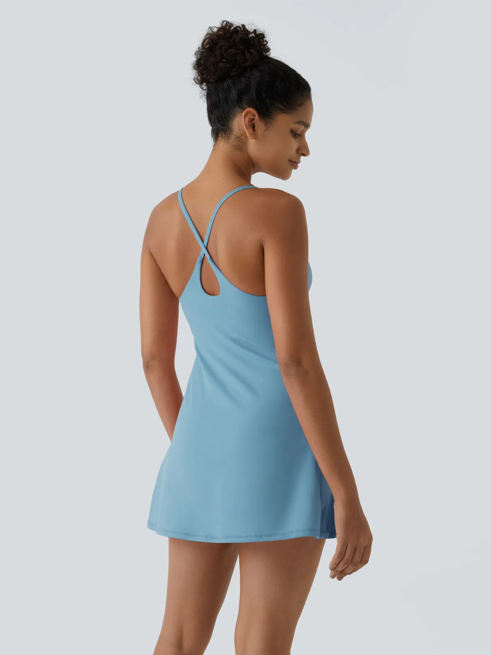 Vestido deportivo sin espalda 2 en 1