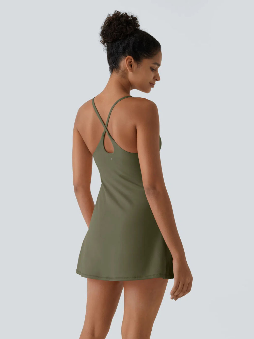 Vestido deportivo sin espalda 2 en 1
