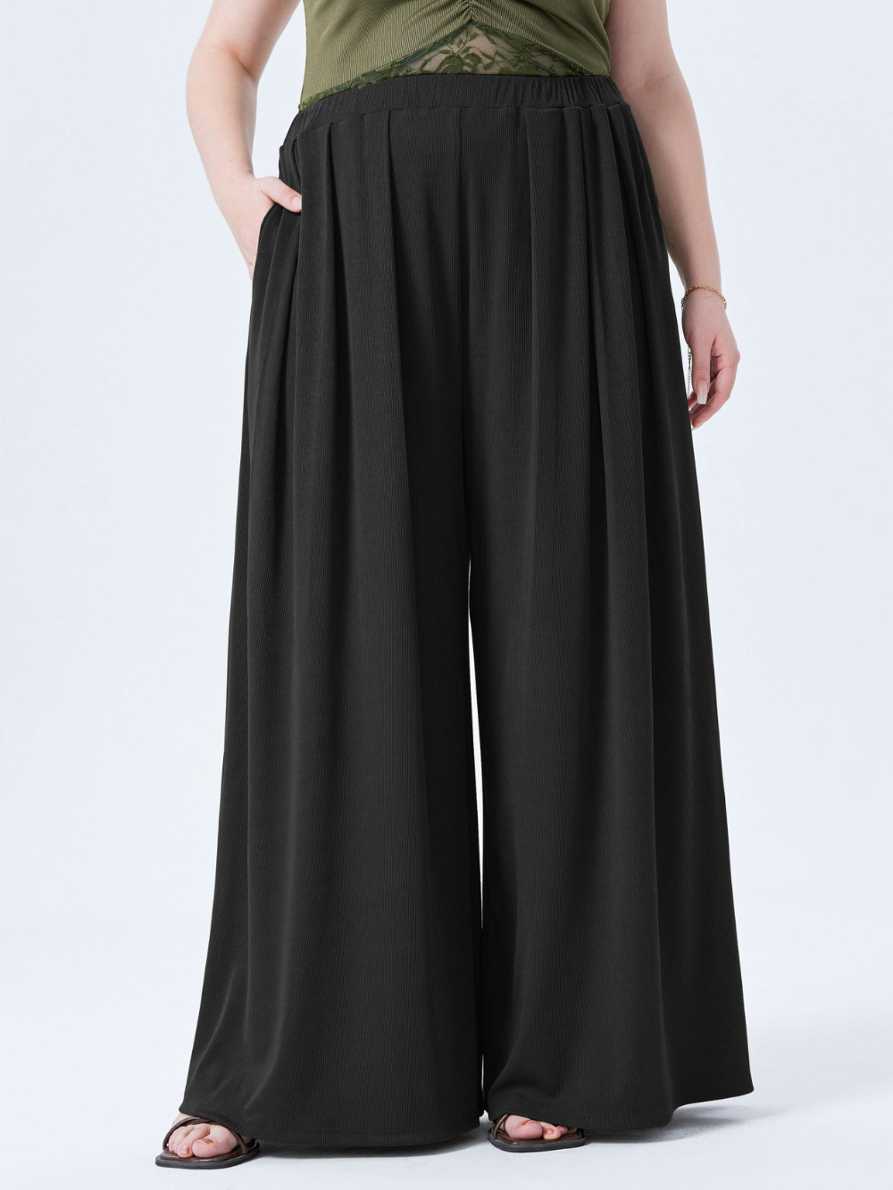 Pantalón Amalia de pierna ancha y tejido elástico