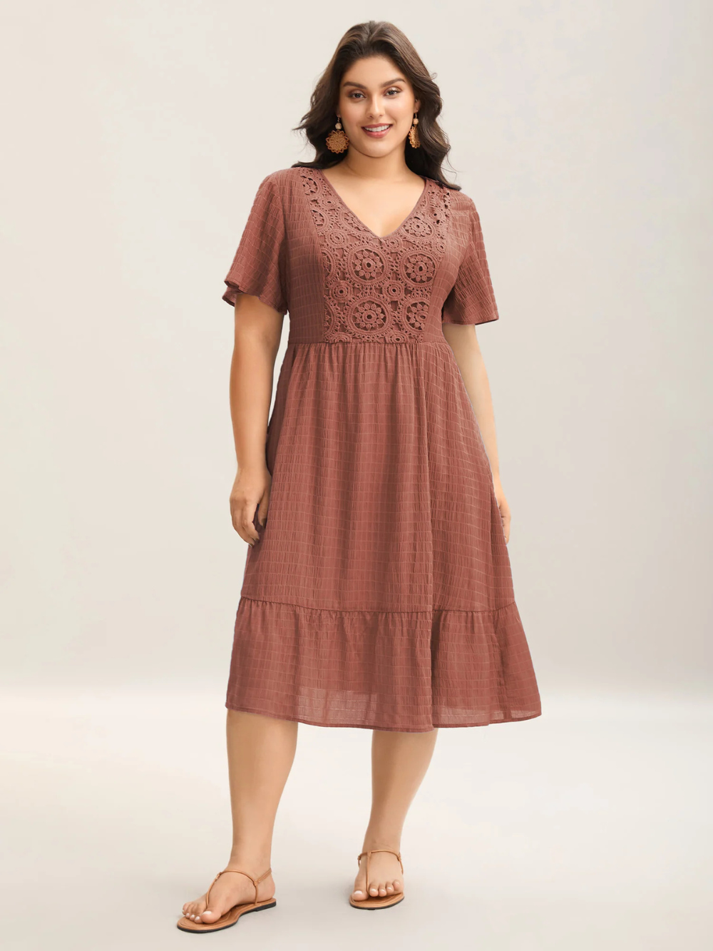 Vestido Midi Lumi con encaje texturizado y bolsillos