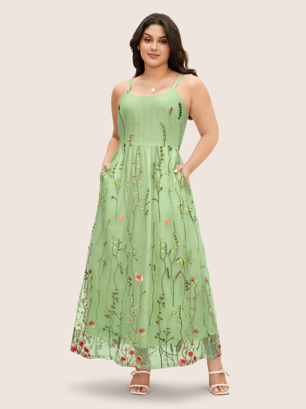 Vestido Cami Flora bordado U‑Neck