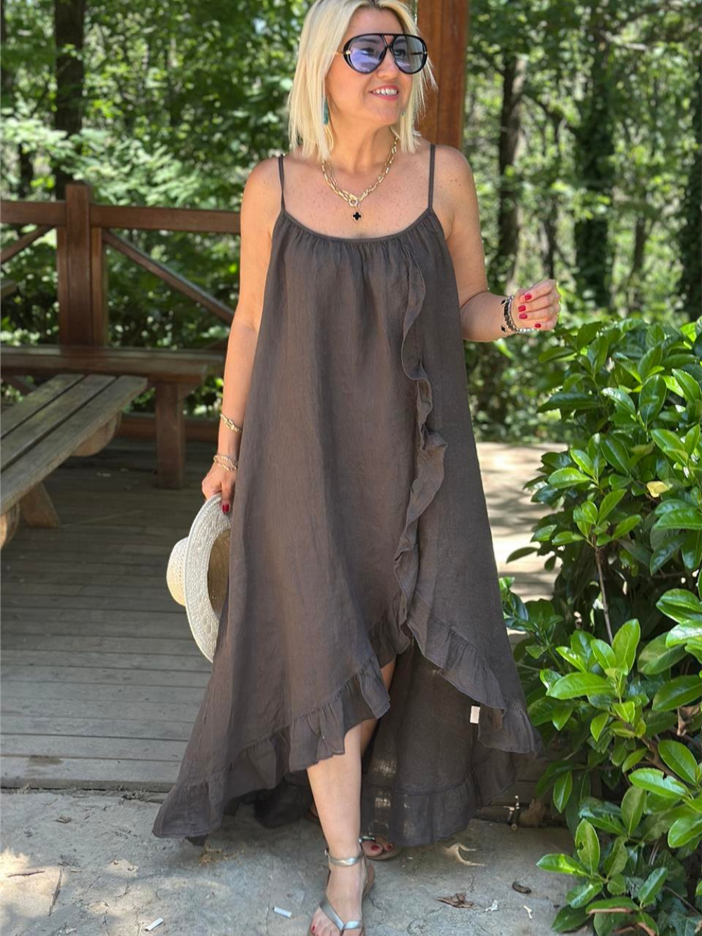 Vestido Juliana de lino con tirantes y volantes