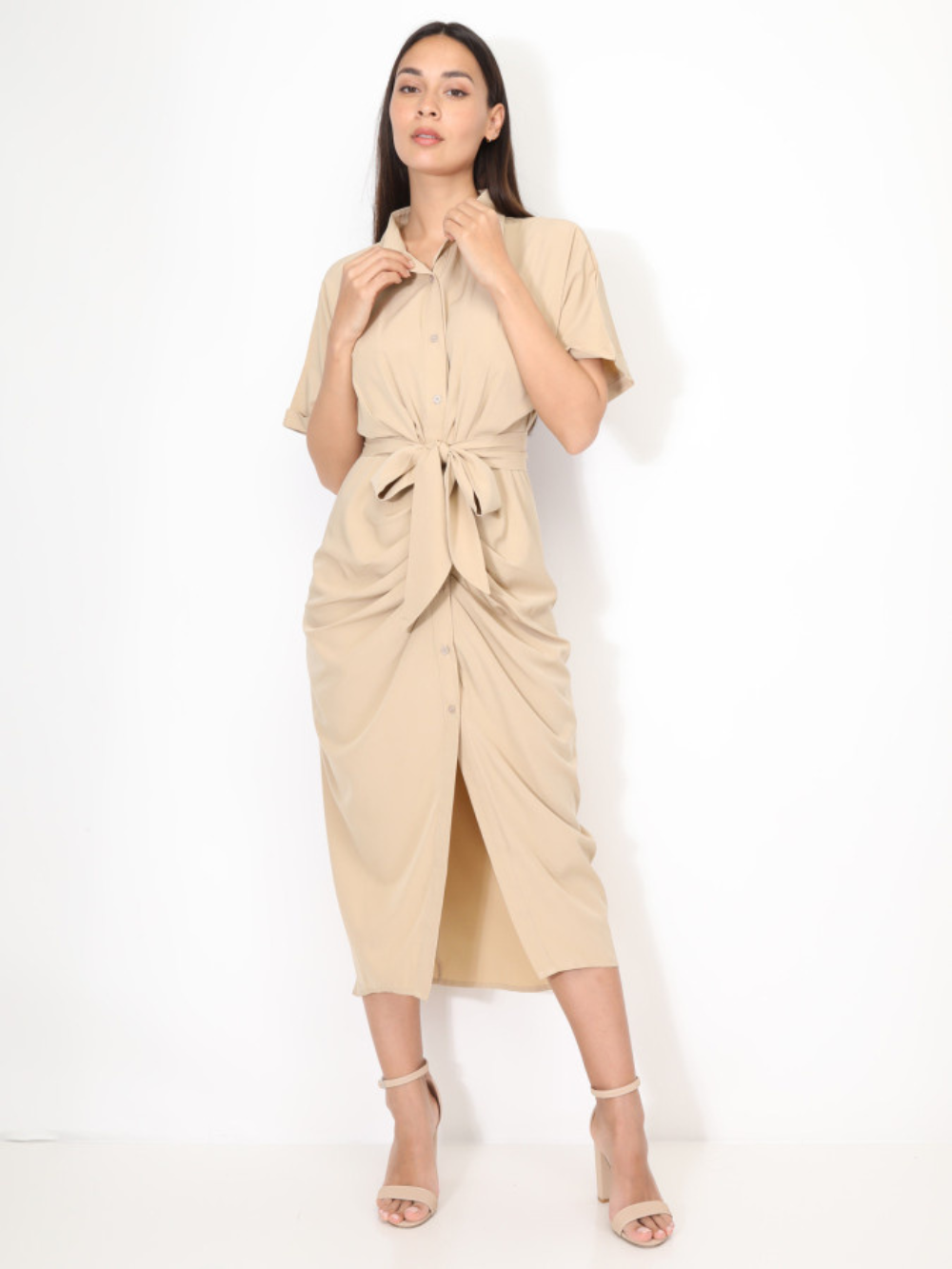 Vestido Classic Pleat – Camisero con pliegues y cinturón