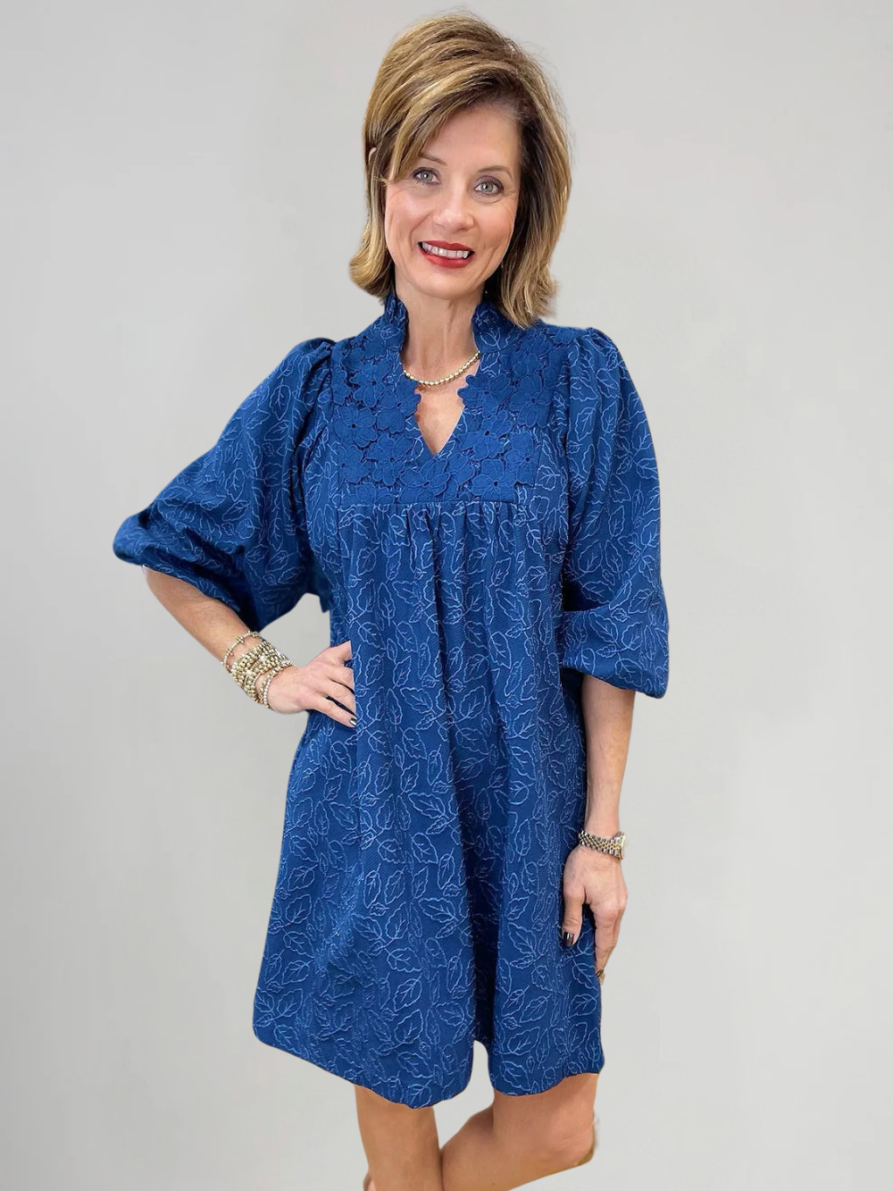 Vestido Aura con hojas y mangas abullonada