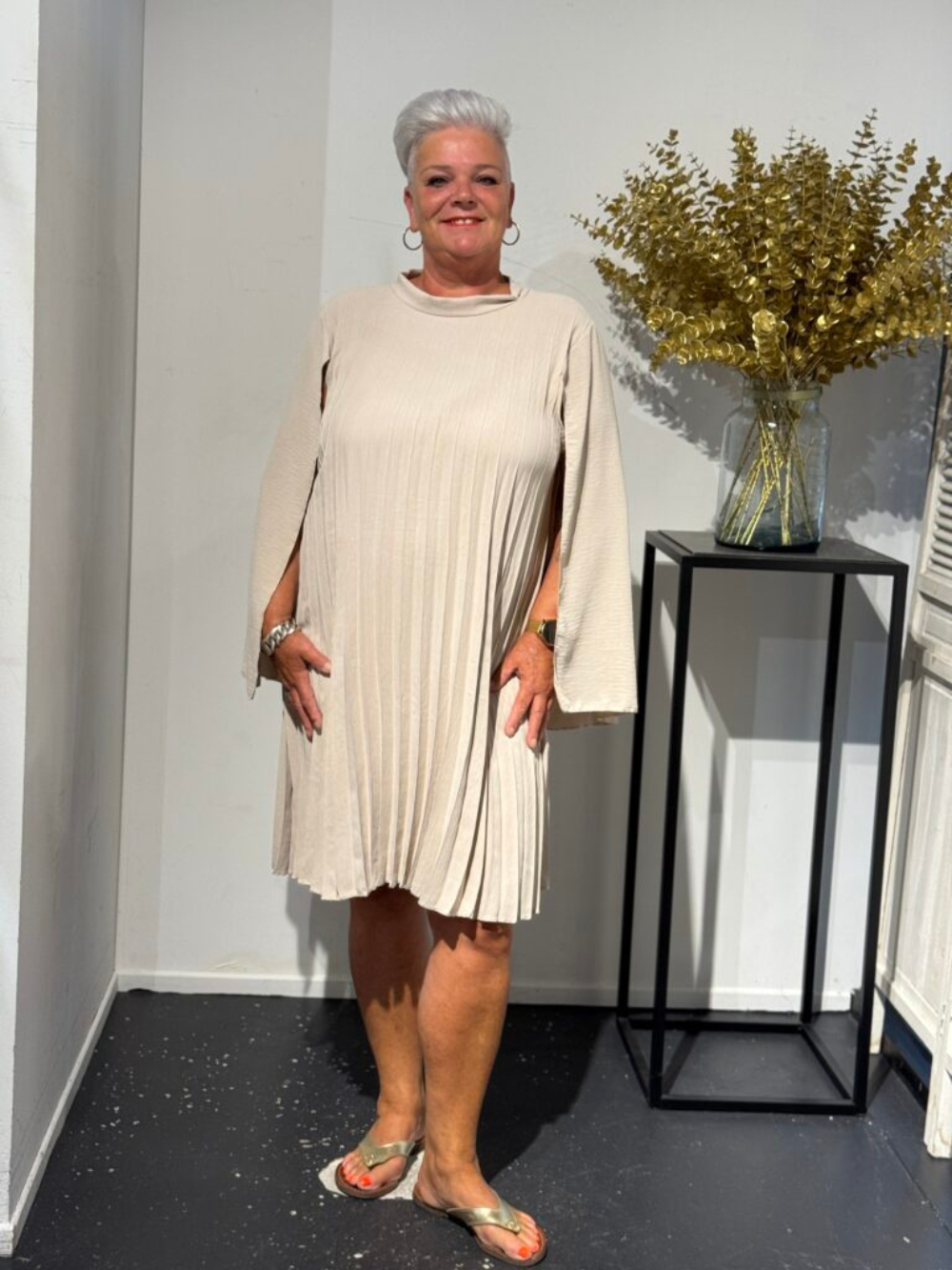 Vestido Plisado Zilam Manga Abierta