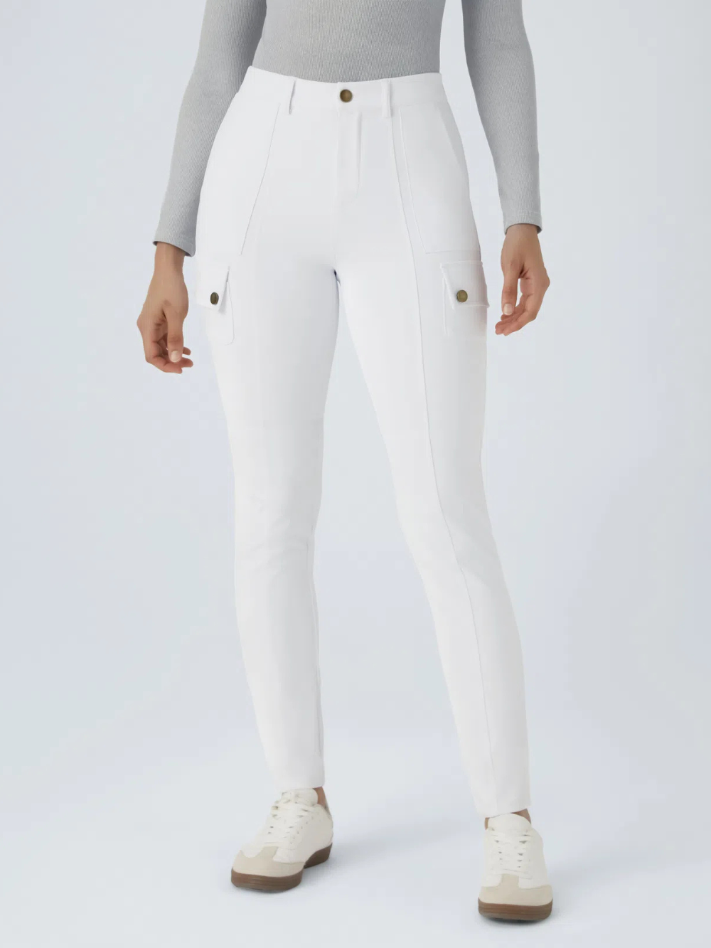 Pantalón cargo ajustado de tiro alto con múltiples bolsillos