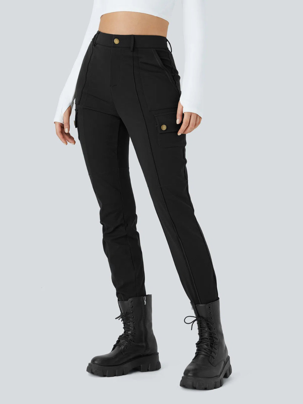 Pantalón cargo ajustado de tiro alto con múltiples bolsillos