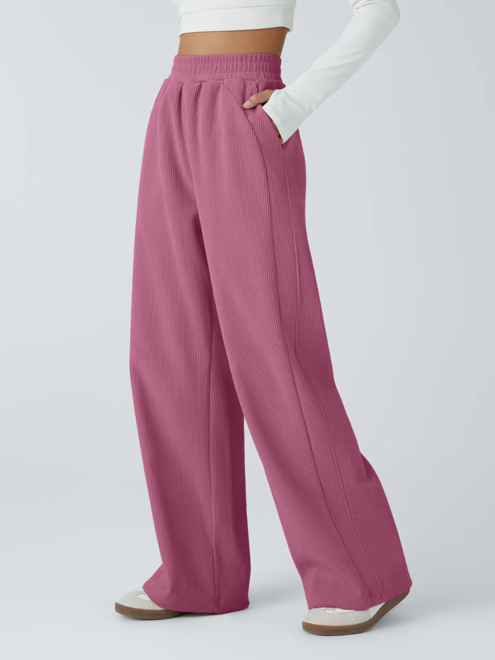 Pantalón recto de pana de tiro alto con bolsillos laterales
