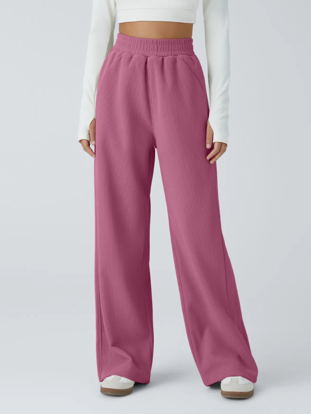 Pantalón recto de pana de tiro alto con bolsillos laterales