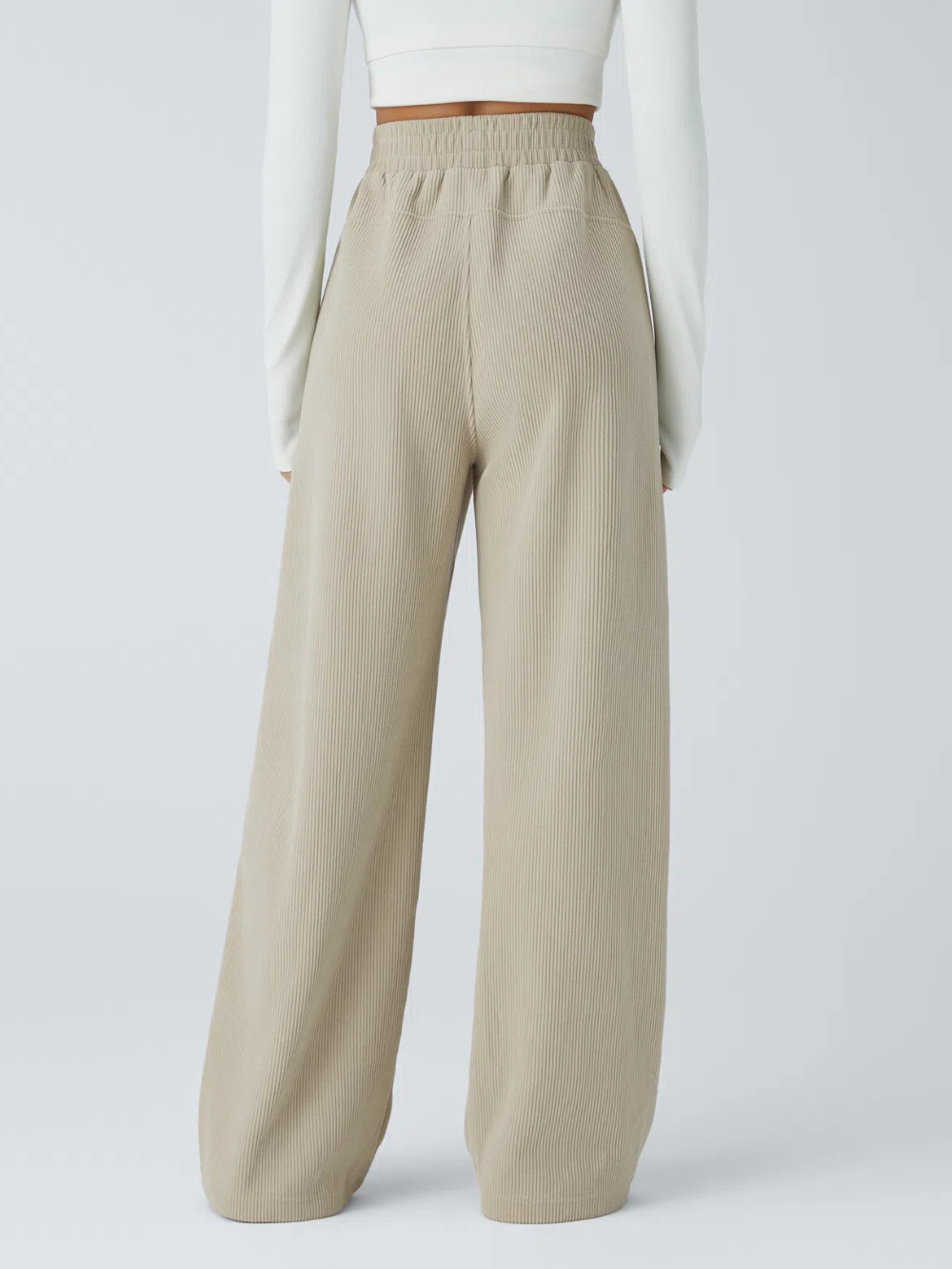 Pantalón recto de pana de tiro alto con bolsillos laterales