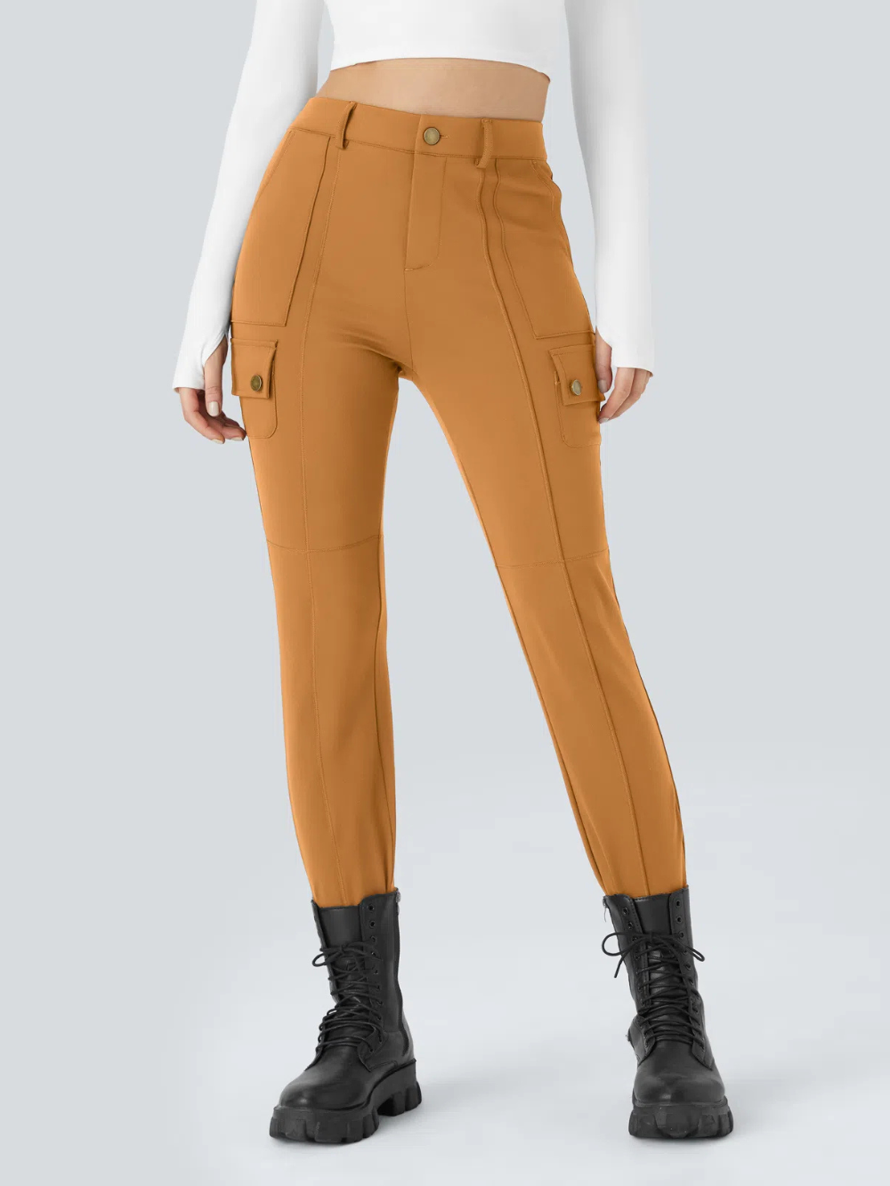 Pantalón cargo ajustado de tiro alto con múltiples bolsillos