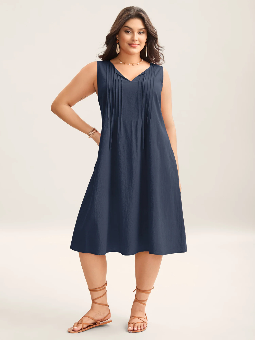 Vestido midi liso de algodón con pliegues
