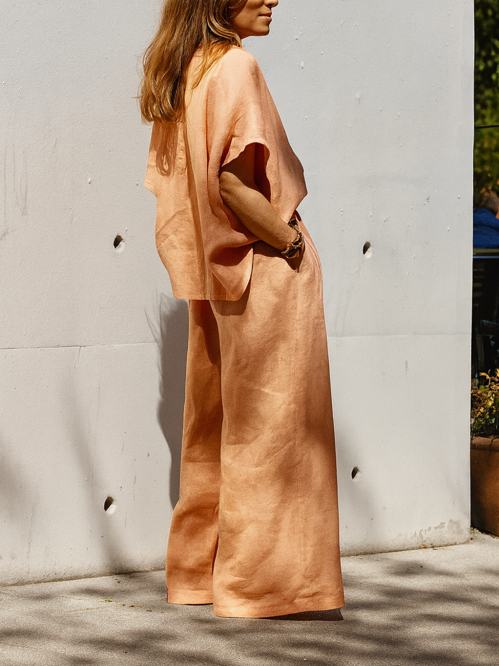 Conjunto de camisa y pantalón holgado en lino