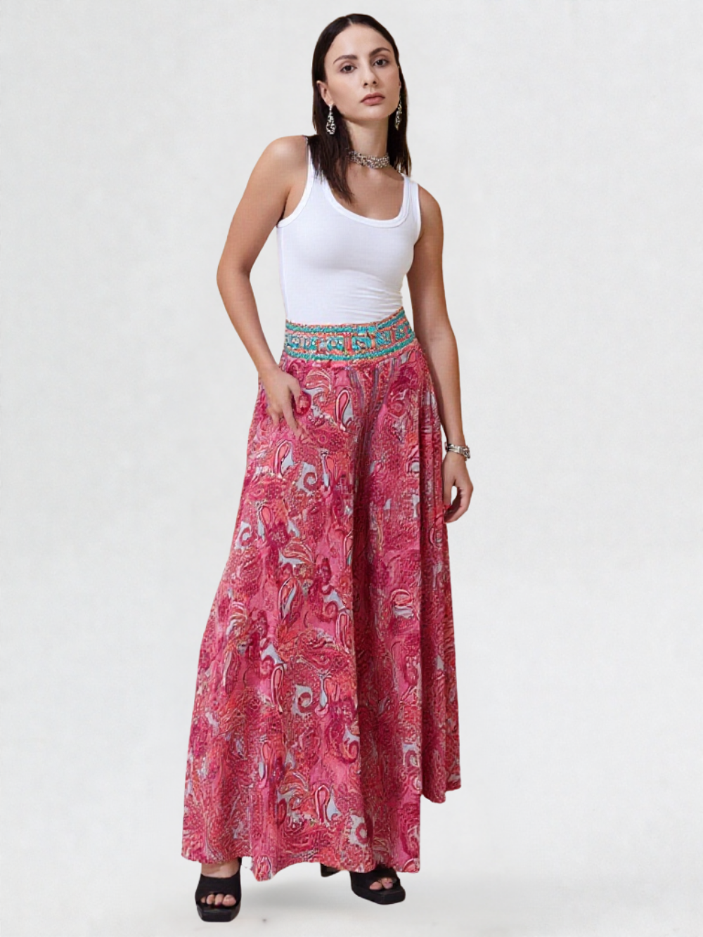 Pantalón con estampado étnico y cintura bordada
