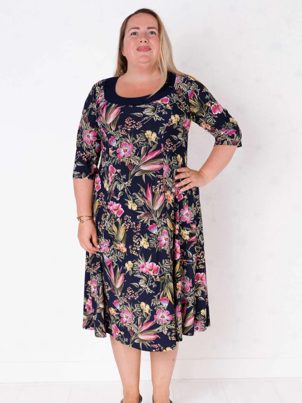 Vestido Floral Bella con Mangas 3/4