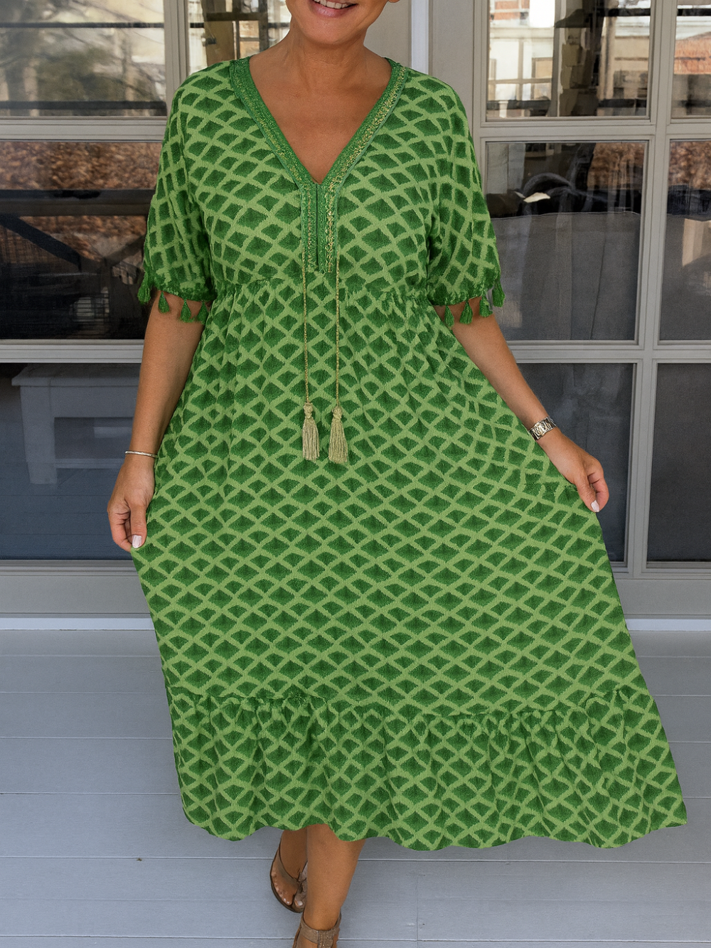 Vestido Midi con Estampado y Cuello en V