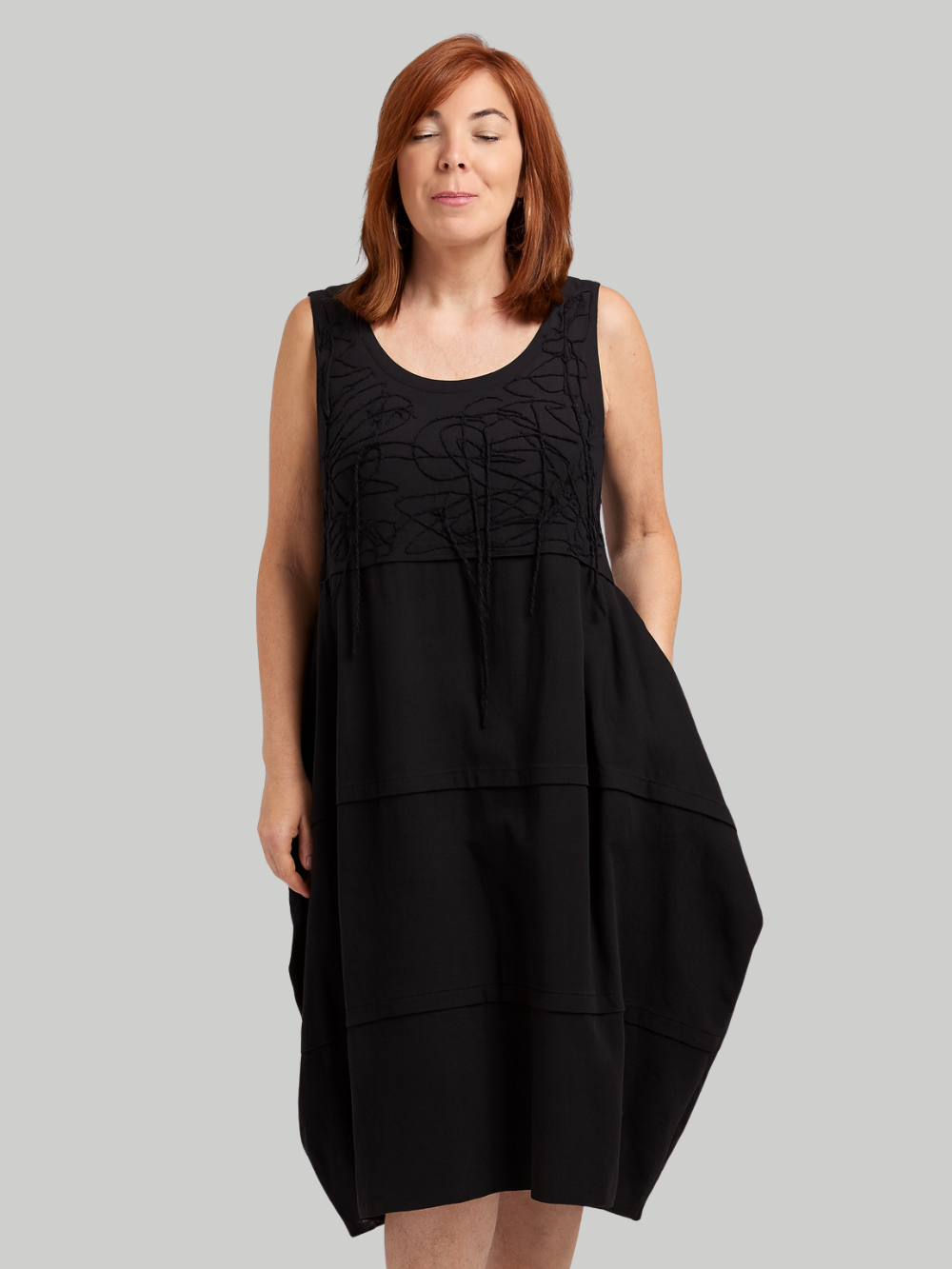 Vestido Midi Sin Mangas con Detalle Bordado
