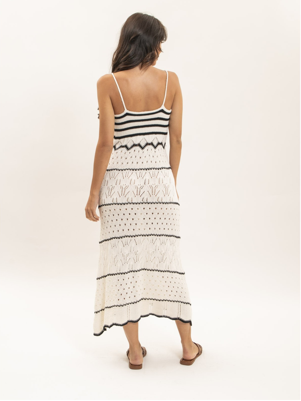 Vestido Largo de Hilo Crochet con Tirantes Finos