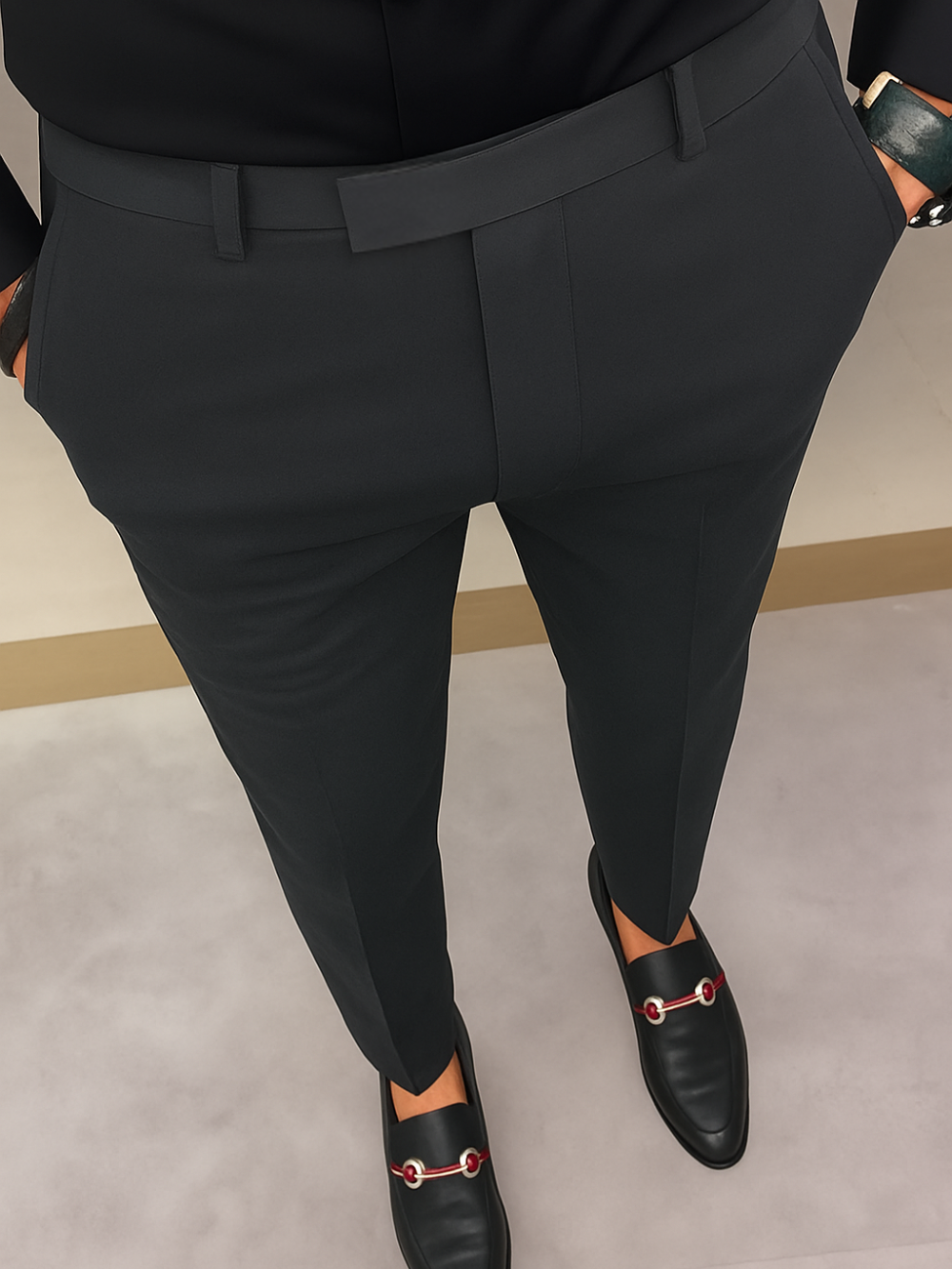 Pantalón elástico para hombre con corte recto y pretina clásica