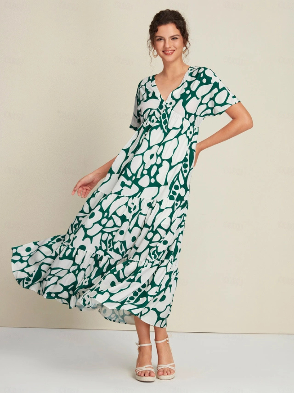 Vestido Nelida con Estampado y escote en V
