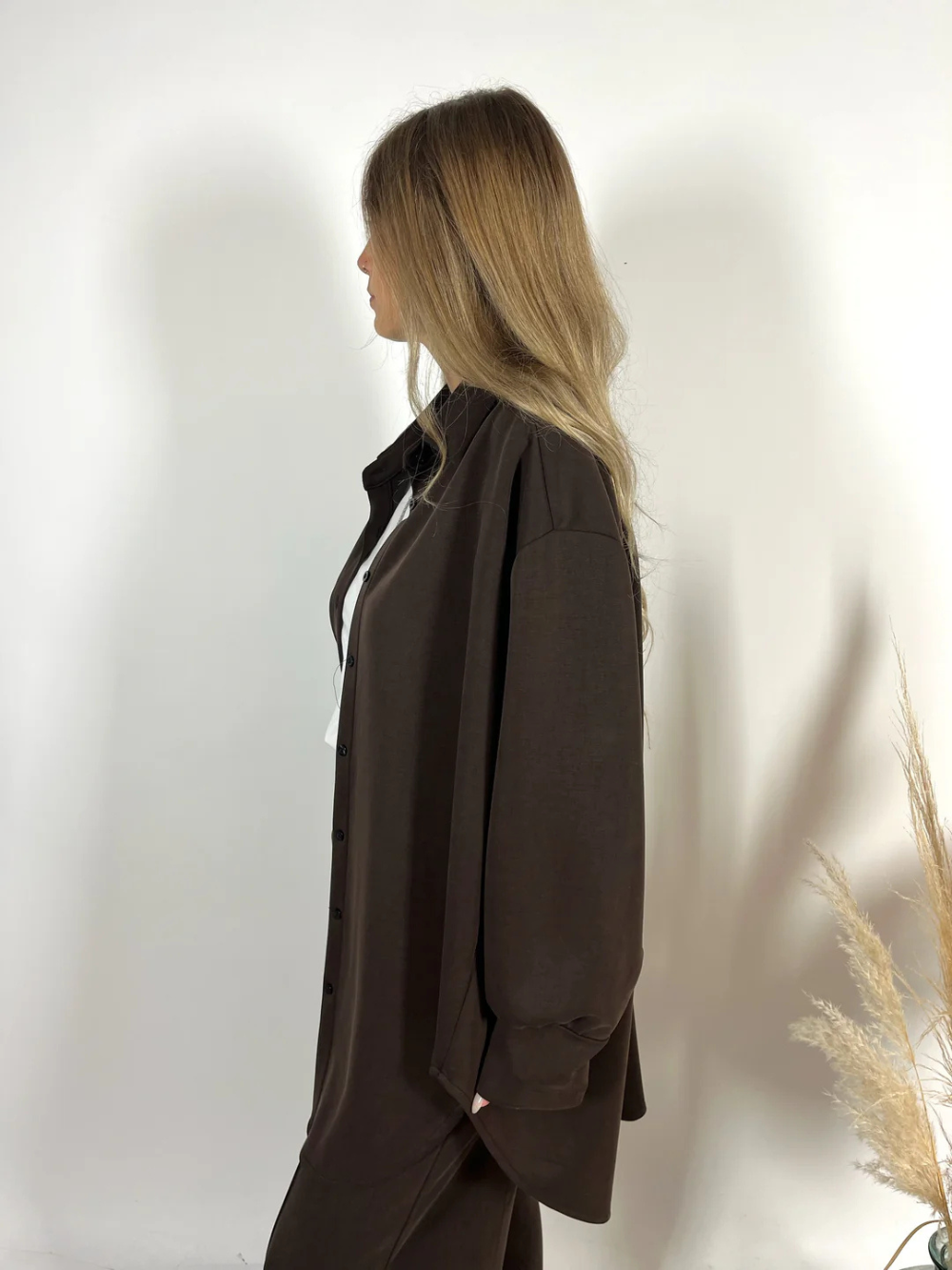 Maxi camisa oversize de manga larga con aberturas en puños