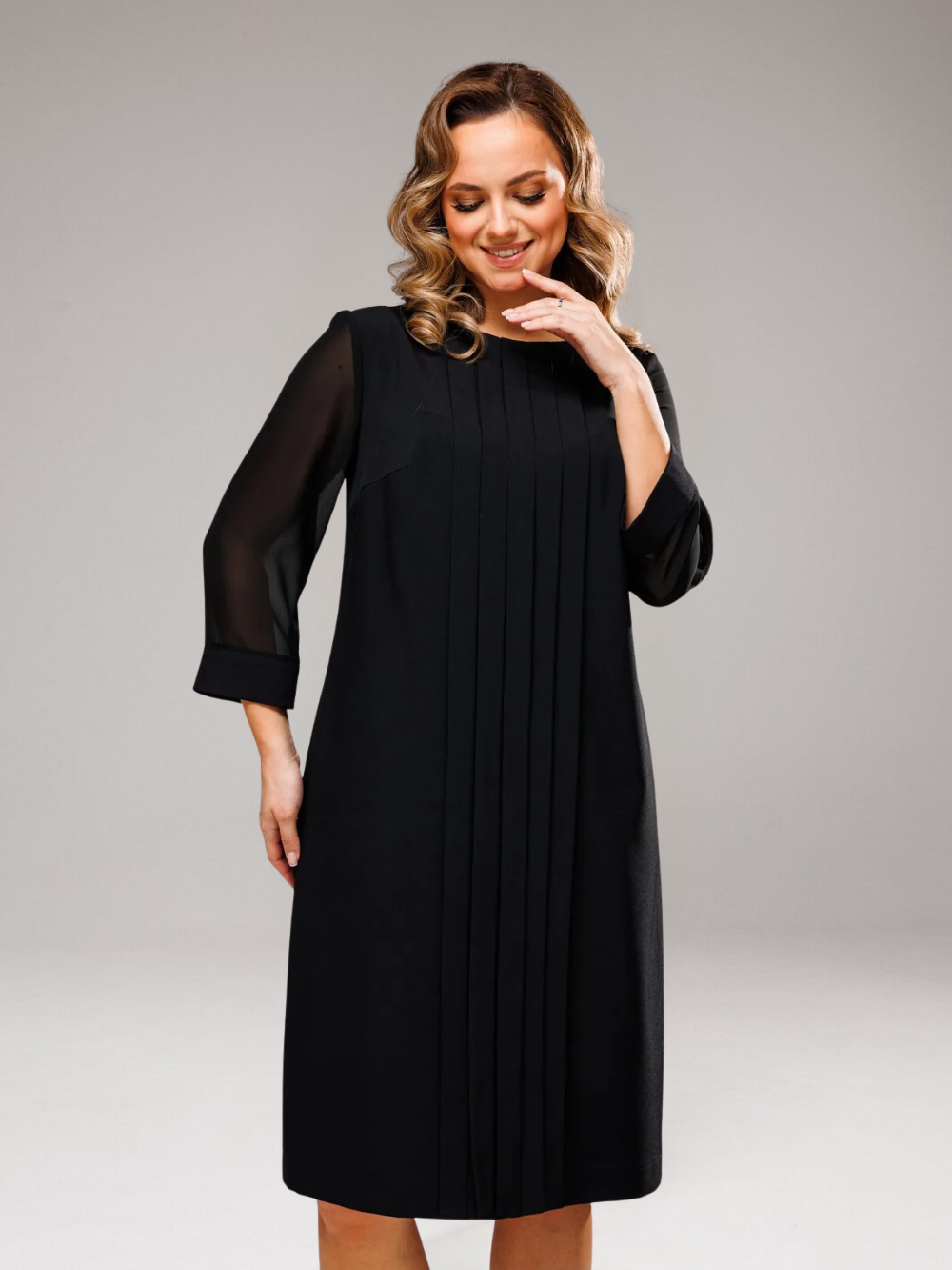 Vestido Recto con Pliegues y Manga 3/4
