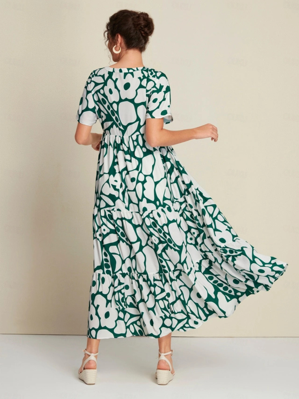 Vestido Nelida con Estampado y escote en V
