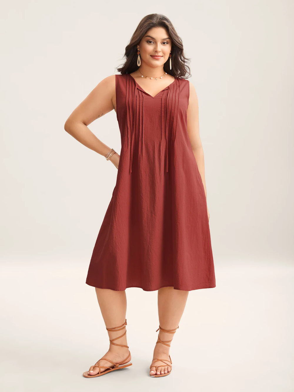 Vestido midi liso de algodón con pliegues