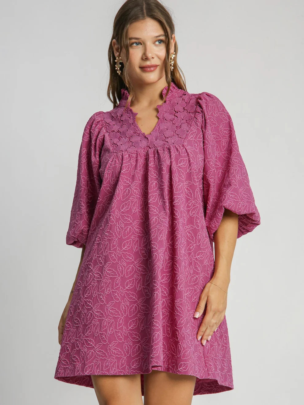 Vestido Aura con hojas y mangas abullonada