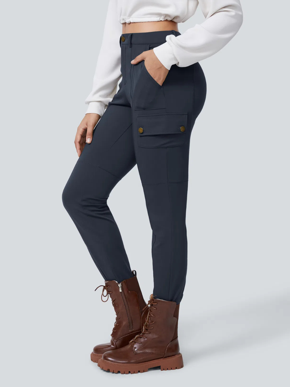 Pantalón cargo ajustado de tiro alto con múltiples bolsillos