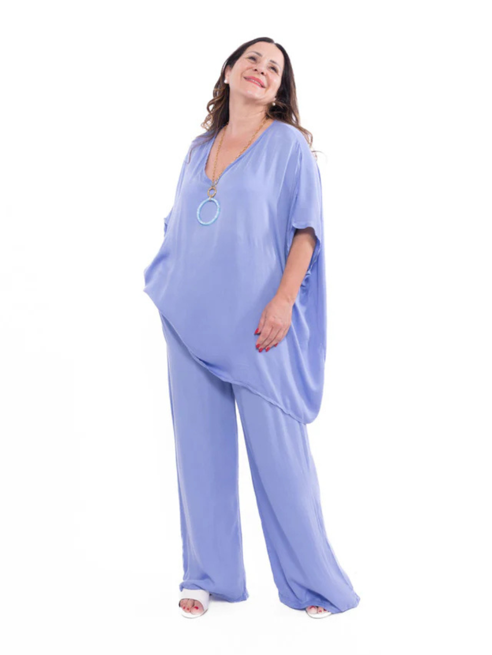 Conjunto oversize de camiseta fluida y pantalón ancho