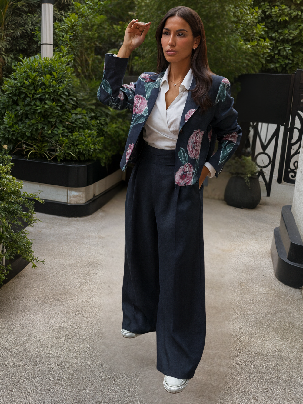 Conjunto de americana estampada con flores y pantalón ancho de tiro alto