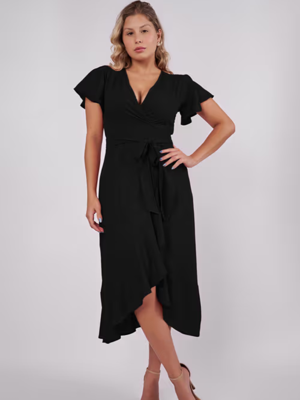 Vestido cruzado midi con escote en V y mangas cortas con volante